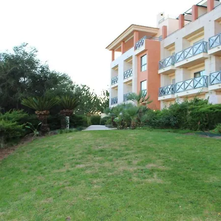 Charming 3-bed In Apartment Albufeira