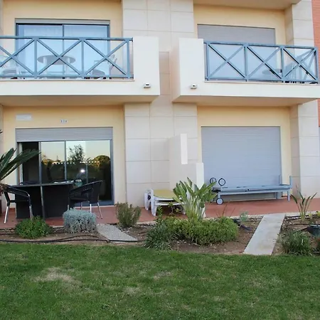 Charming 3-bed In Apartment *
